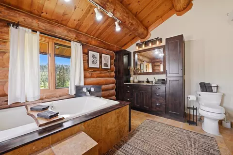 Bath - 22231 Nahant Rd, Lead, SD 57754 photo 1 of 4