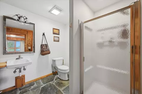 Bath - 22231 Nahant Rd, Lead, SD 57754 photo 4 of 4