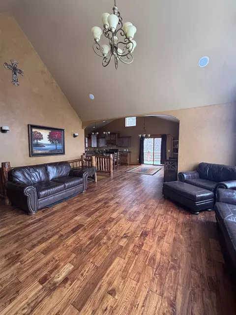 Living - 188 Oak Ridge Rd, Spearfish, SD 57783 photo 3 of 4
