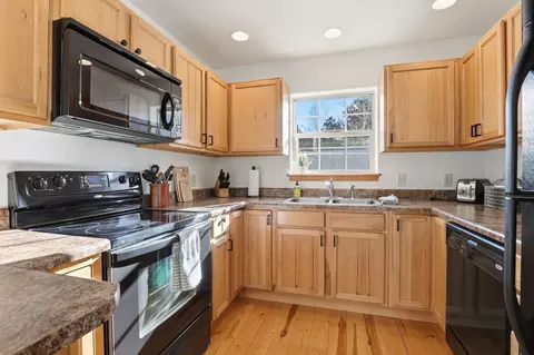 Kitchen - 21158 Last Chance Trl, Lead, SD 57754 photo 3 of 3