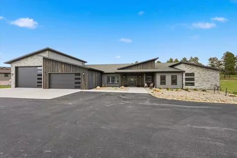 11805 Valley View Cir, Spearfish, SD 57783 photo 3