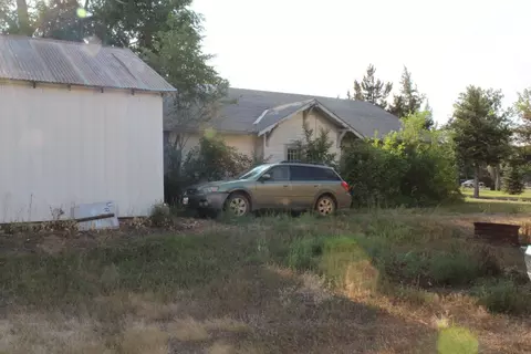 Exterior - 207 2nd St, Newell, SD 57760 photo 4 of 9