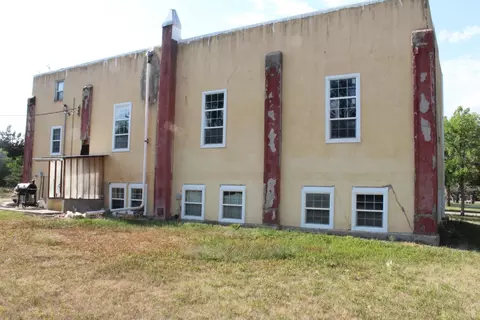 Exterior - 207 2nd St, Newell, SD 57760 photo 6 of 9