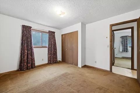 Bedroom - 25015 Chandler Dr, Custer, SD 57730 photo 4 of 7