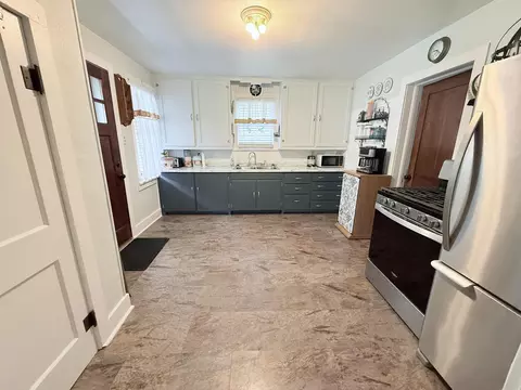 Kitchen - 609 Samo St, Lead, SD 57754 photo 1 of 2