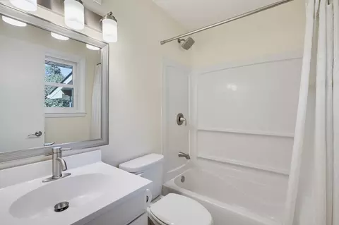 Bath - 17 Clay St, Custer, SD 57730 photo 1 of 5