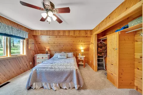 Bedroom - 25263 Ridgeview Rd, Custer, SD 57730 photo 2 of 9
