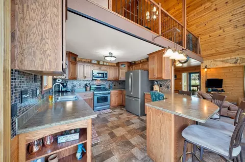 Kitchen - 25263 Ridgeview Rd, Custer, SD 57730 photo 1 of 3