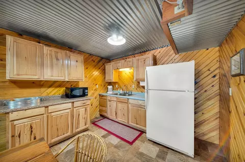 Kitchen - 25263 Ridgeview Rd, Custer, SD 57730 photo 3 of 3