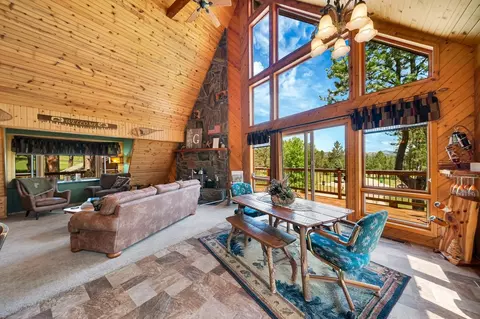 Dining - 25263 Ridgeview Rd, Custer, SD 57730 photo 2 of 2