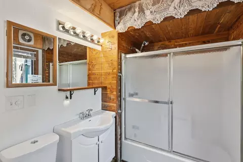 Bath - 20672 Florence Pl, Sturgis, SD 57785 photo 1 of 3