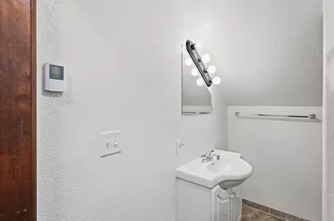 Bath - 20672 Florence Pl, Sturgis, SD 57785 photo 3 of 3