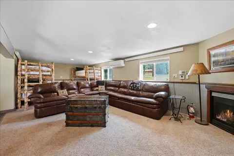 Living - 11034 Buffalo Trl, Lead, SD 57754 photo 4 of 5