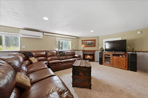 Living - 11034 Buffalo Trl, Lead, SD 57754 photo 3 of 5