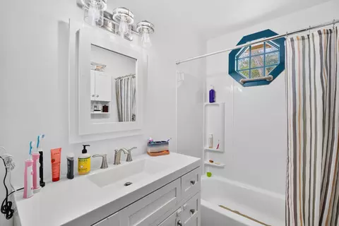 Bath - 223 2nd St, Newell, SD 57760 photo 1 of 1