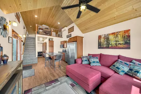 Living - 111 Primrose Pl, Custer, SD 57730 photo 1 of 3