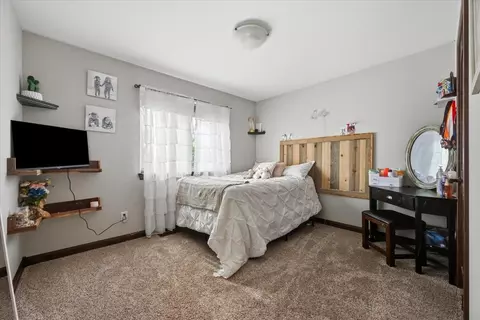 Bedroom - 725 Maple Dr, Spearfish, SD 57783 photo 2 of 5