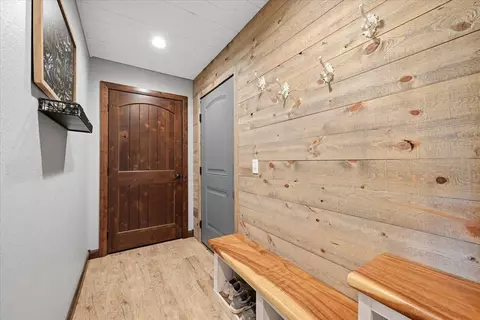 Entry Way - 725 Maple Dr, Spearfish, SD 57783 photo 2 of 2