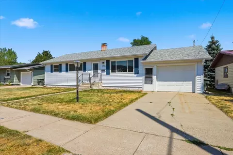 1917 Arizona Ave, Sturgis, SD 57785