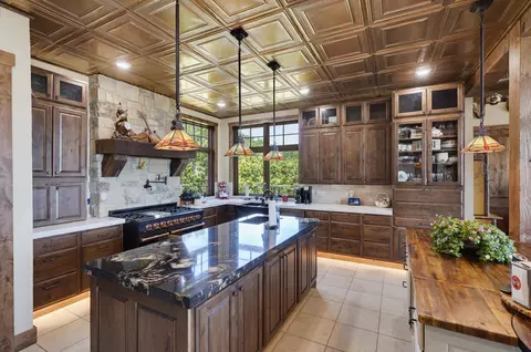 Kitchen - 12322 Bonanza Rd, Custer, SD 57730 photo 1 of 6