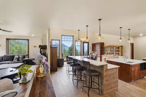 Kitchen - 12322 Bonanza Rd, Custer, SD 57730 photo 5 of 6