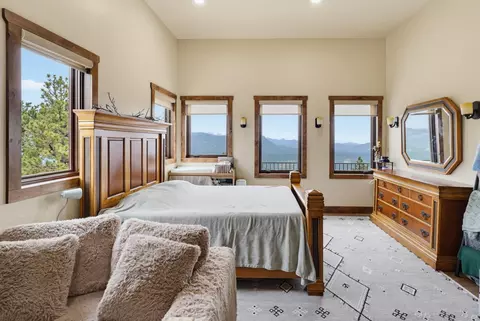 Bedroom - 12322 Bonanza Rd, Custer, SD 57730 photo 2 of 5