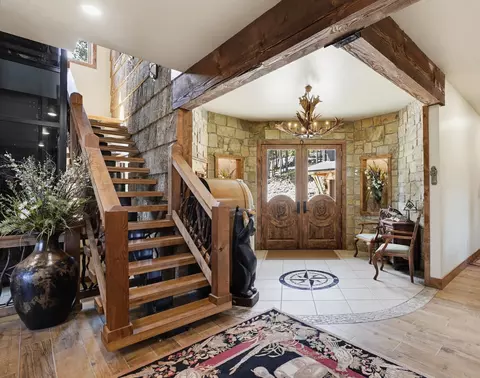 Entry Way - 12322 Bonanza Rd, Custer, SD 57730 photo 2 of 2