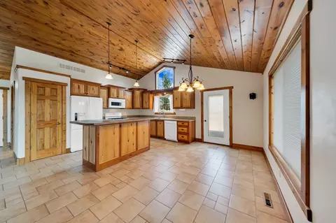 Kitchen - 25007 Chandler Dr, Custer, SD 57730 photo 1 of 5