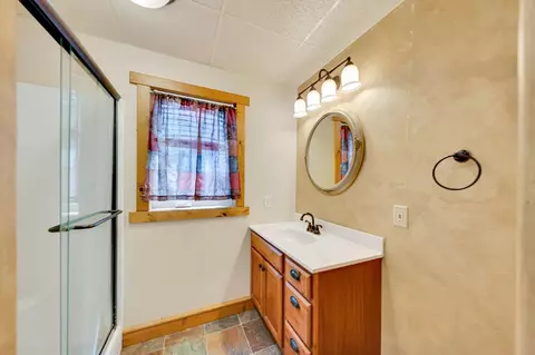 Bath - 25007 Chandler Dr, Custer, SD 57730 photo 5 of 5