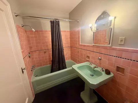 Bath - 108 Fairview Ave, Lead, SD 57754 photo 5 of 6