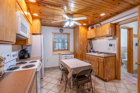 Kitchen - 25246 Holiday Trl, Custer, SD 57730 photo 5 of 6