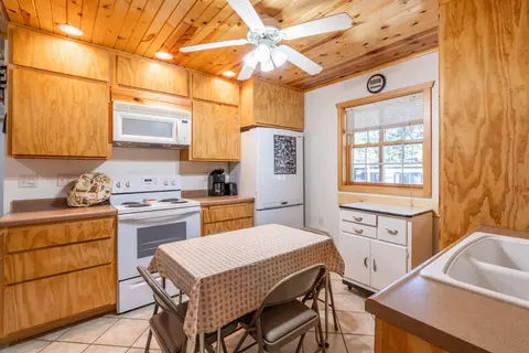 Kitchen - 25246 Holiday Trl, Custer, SD 57730 photo 6 of 6