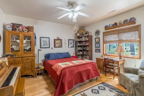 Bedroom - 25246 Holiday Trl, Custer, SD 57730 photo 2 of 7