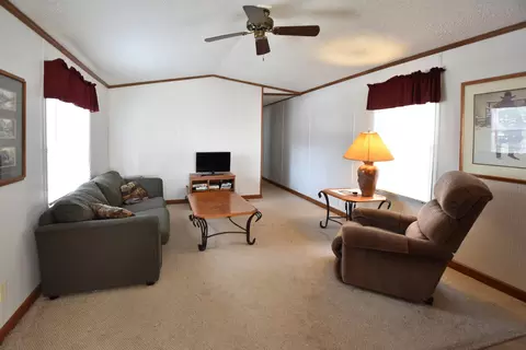 Living - 12718 Troxell Ln, Nemo, SD 57759 photo 3 of 4
