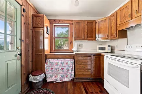 Kitchen - 91 Forest Ave, Deadwood, SD 57732 photo 2 of 3