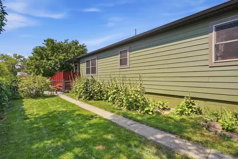 Exterior - 207 8th Ave, Belle Fourche, SD 57717 photo 10 of 13