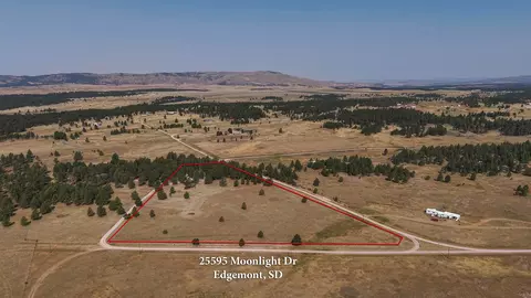 View/Area - 25595 Moonlight Dr, Edgemont, SD 57735 photo 3 of 6