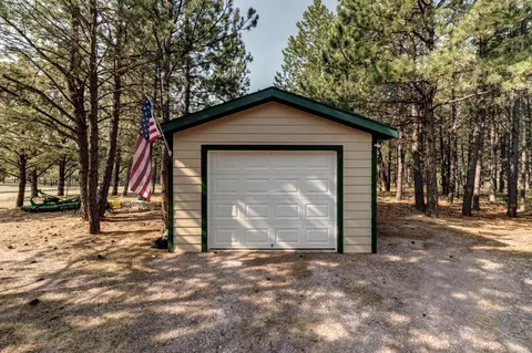 Exterior - 25595 Moonlight Dr, Edgemont, SD 57735 photo 7 of 10