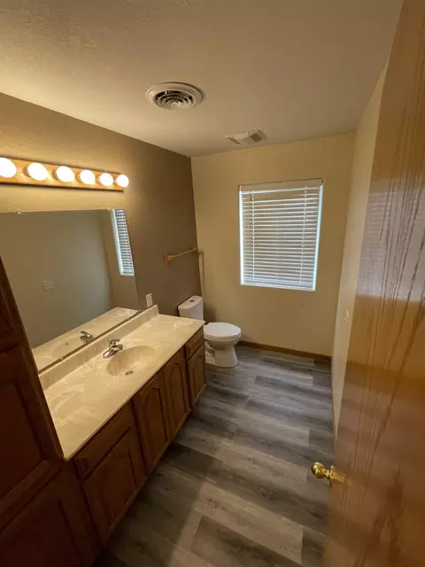 Bath - 633 Maple Dr, Spearfish, SD 57783 photo 3 of 3