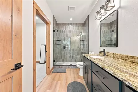 Bath - 11265 Westwind Ct, Lead, SD 57754 photo 1 of 5