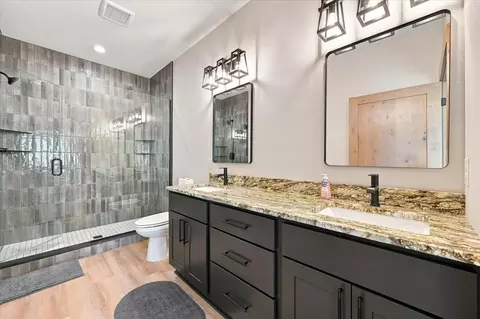 Bath - 11265 Westwind Ct, Lead, SD 57754 photo 2 of 5
