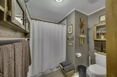 Bath - 25604 Mountain Shadow Rd, Edgemont, SD 57735 photo 1 of 2