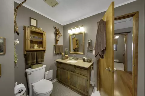 Bath - 25604 Mountain Shadow Rd, Edgemont, SD 57735 photo 2 of 2