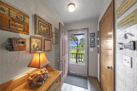 Entry Way - 25604 Mountain Shadow Rd, Edgemont, SD 57735 photo 1 of 3