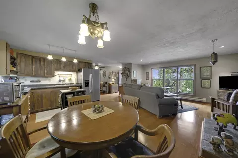 Dining - 25604 Mountain Shadow Rd, Edgemont, SD 57735 photo 1 of 2