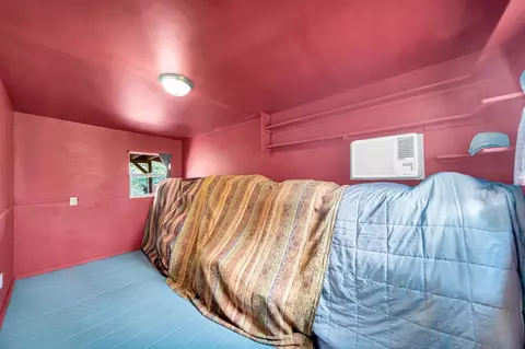 Bedroom - 25604 Mountain Shadow Rd, Edgemont, SD 57735 photo 6 of 6