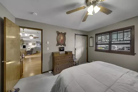 Bedroom - 25604 Mountain Shadow Rd, Edgemont, SD 57735 photo 3 of 6