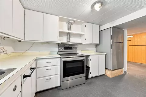 Kitchen - 727 St Joe St, Spearfish, SD 57783 photo 3 of 4