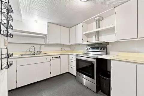 Kitchen - 727 St Joe St, Spearfish, SD 57783 photo 4 of 4