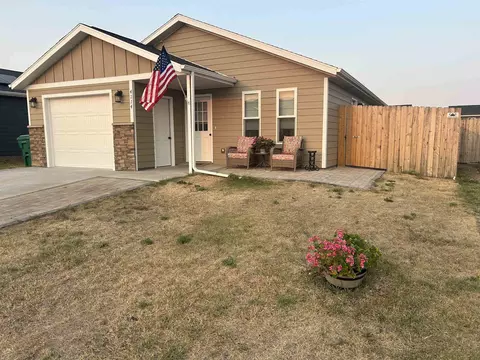 4114 Haralson Ln, Rapid City, SD 57703